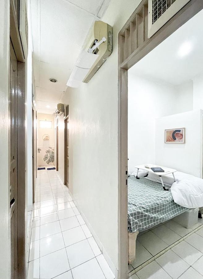 A Pousada Kos Awany Coliving Jacarta Exterior foto