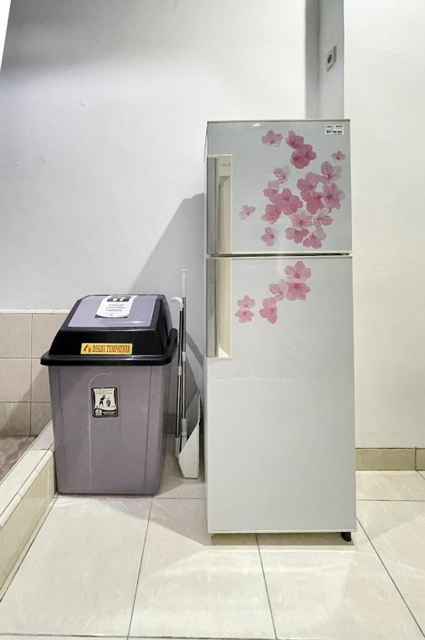 A Pousada Kos Awany Coliving Jacarta Exterior foto
